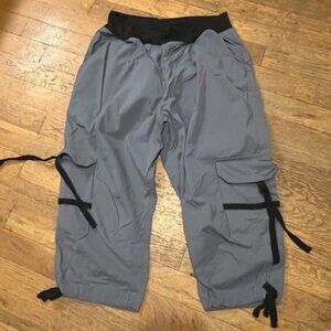 Zumba crop pants gray